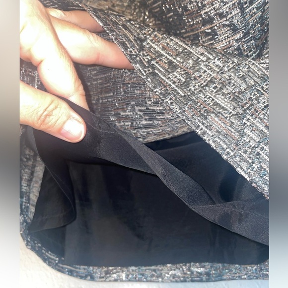 Banana Republic Metallic mini skirt size 0 - Picture 6 of 7